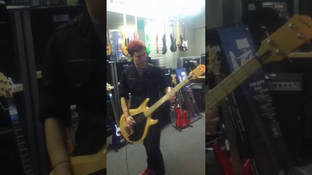 My Soon to be Epiphone Ripper!!!!! смотреть онлайн