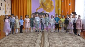 Песня «Детский сад, домик для ребят», исполняют дети старшей группы «Капельки» на выпуске в школу.