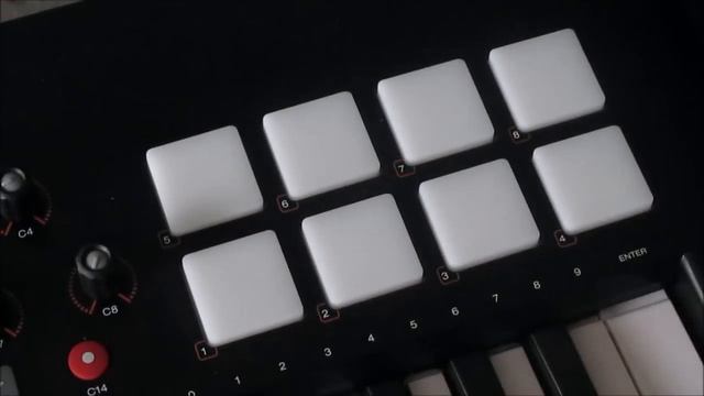 M Audio Oxygen 25 MIDI keyboard Review!!!! смотреть онлайн