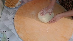 Курица с галушками. Как  я готовлю галушки из кукурузной муки, и пшеничной.