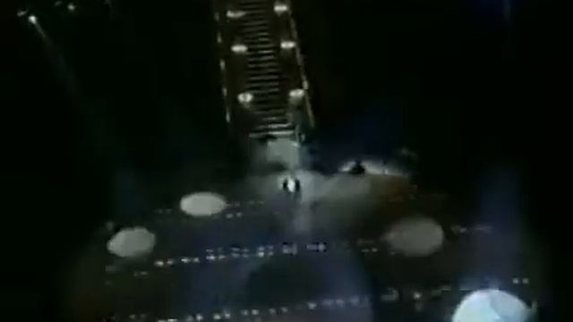 ГУБЫ КУСАЕМ В КРОВЬ. смотреть онлайн