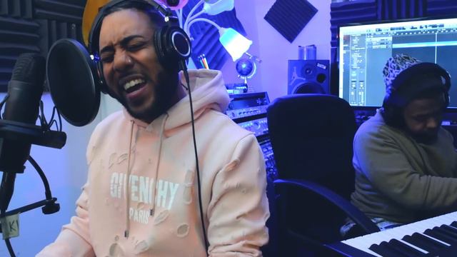 Julian King - Ed Sheeran / Brian McKnight / Beyonce Mash Up смотреть онлайн