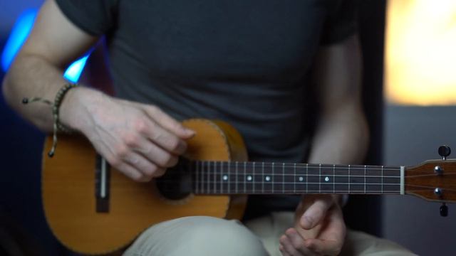 Beautiful Fingerstyle Melody for Beginner Ukulele (and how to play it) смотреть онлайн