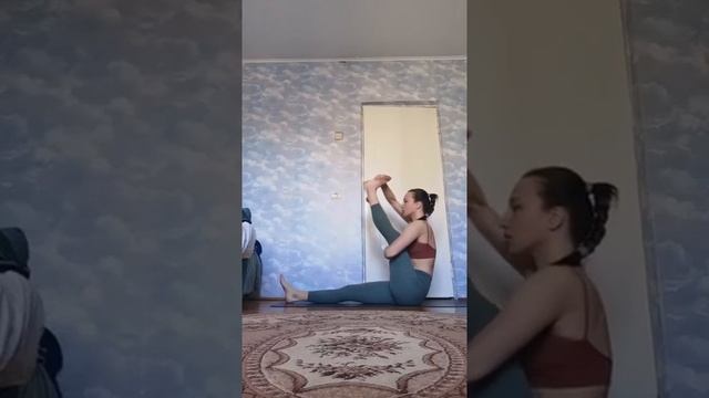 Хатха йога. Нахили. Тітібхасана.