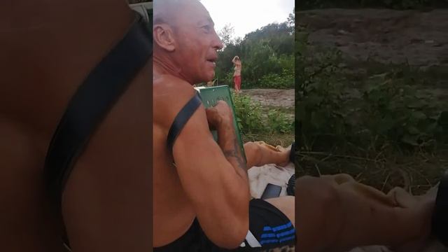 Александр Щербинин поёт под гармонь... Ребёнку нравится #воронеж #поет #позитив #Sherbinins смотреть онлайн