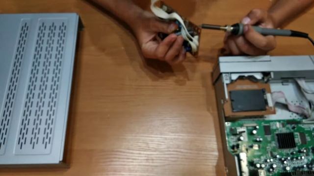 Ремонт тюнера Openbox X-800 смотреть онлайн