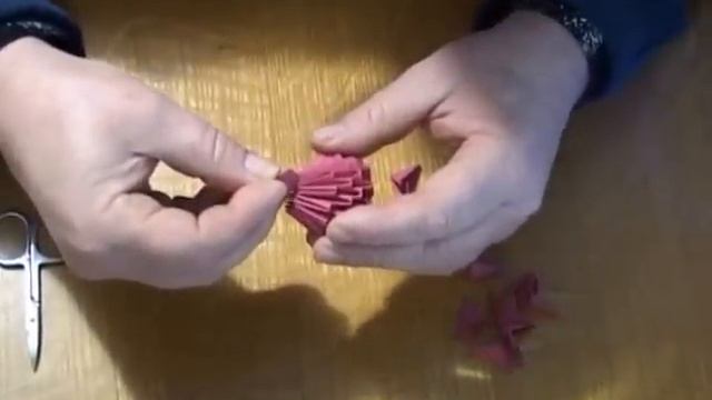 Модульное оригами. елочная игрушка клубничка (3D origami) смотреть онлайн
