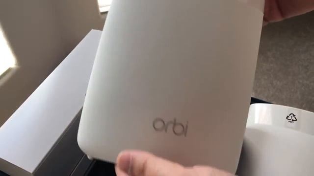Orbi NETGEAR AC3000 Tri-band WiFi System RBK50 Unboxing 10-10-16 смотреть онлайн