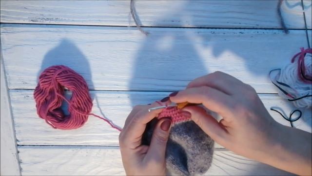 Как связать Шапку-Ушанку/ Мастер класс для куклы смотреть онлайн