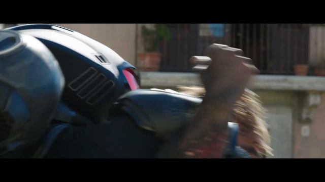 Аквамен против Черной Манты Часть 2: Аквамен (2018) Момент из фильма смотреть онлайн