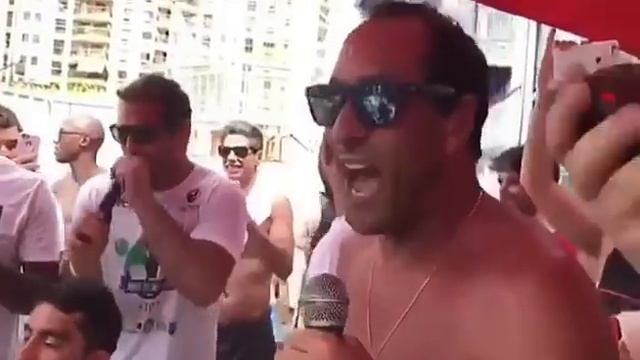 Edmundo Cantando .”Cole Cole Cole, Sou da força..” E fazendo sinal da FJV смотреть онлайн