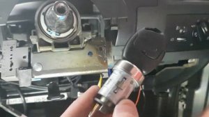 How to: Ford Mondeo MK3 Ignition barrel removal ST220