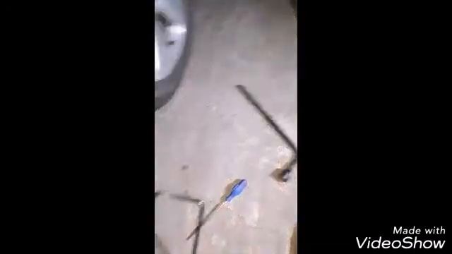 Как поменять колесо девушке смотреть онлайн