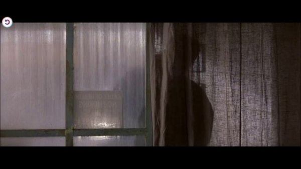 Suffering From Memory Loss, He Uses Tattoos To Find His Wife's Murderer!