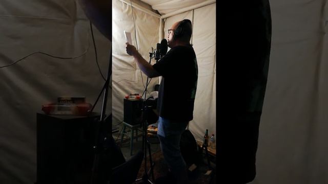 Запись вокала BLACFOG к новому мини-альбому "One touch is enough" смотреть онлайн