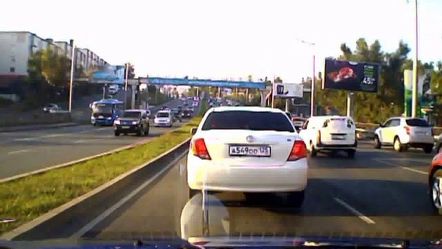 "Это Владивосток, детка!" Город и знаменитые ПРОБКИ Дорога от Низководного моста на Русский до ДВФУ смотреть онлайн