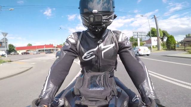 JAKI PIERWSZY MOTOCYKL? ? 600 vs 1000 | Mikkser смотреть онлайн