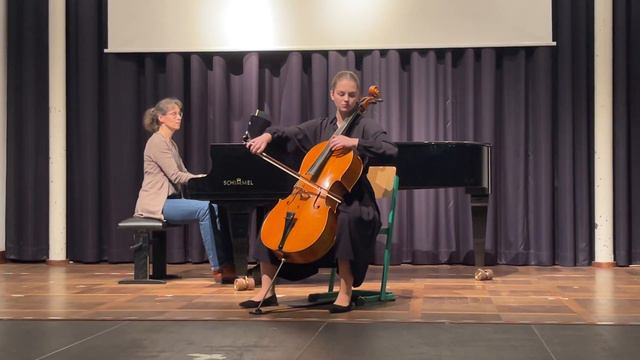 Saint Saens, Cello Concerto in A moll 1,2p (Дар'я Ткачук) смотреть онлайн
