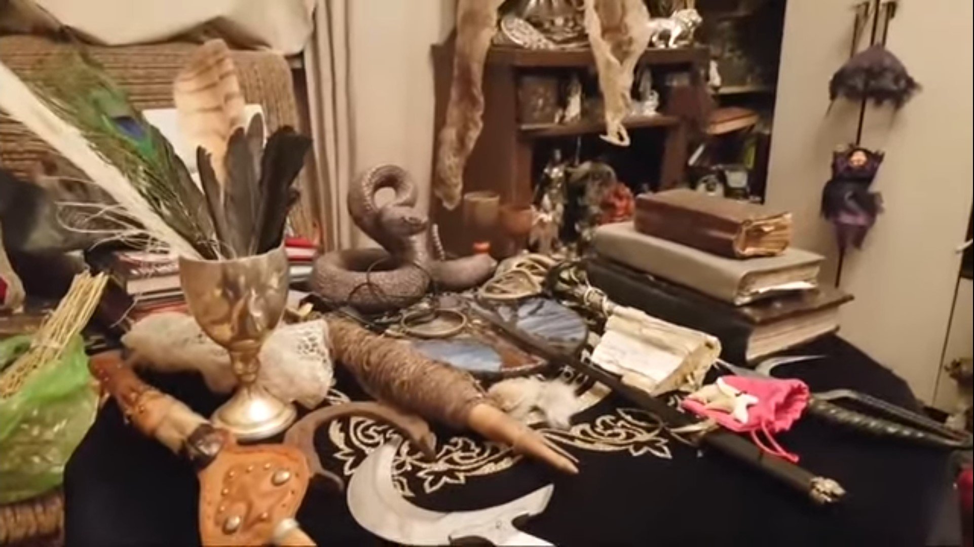 ЧИСТКА, ЗАЩИТА И ПРОЧЕЕ. ВЕДЬМИНА ИЗБА ▶️ ИНГА ХОСРОЕВА. смотреть онлайн