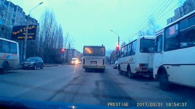 Опять двойка по вождению. Воронеж, нарушаем? смотреть онлайн