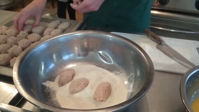 Шницель куриный приготовленный в духовке. #рамедас #шницель #детскоепитание #дитячехарчування смотреть онлайн