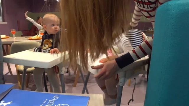 Заехали в ТЦ Океания на Кутузоне