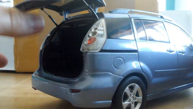 Mazda 5 Paudimodel 1 /18 scale смотреть онлайн