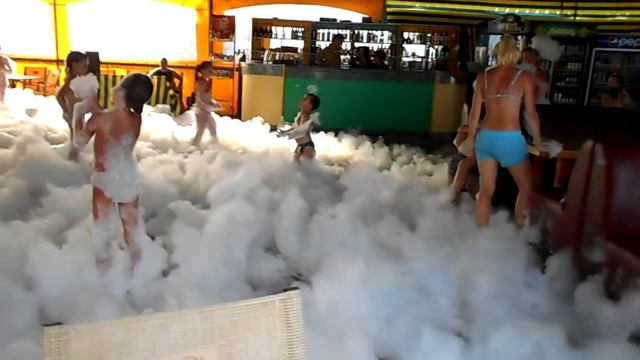 Пена пати на Геническом пляже,или кусочек лета на Азовском побережье смотреть онлайн