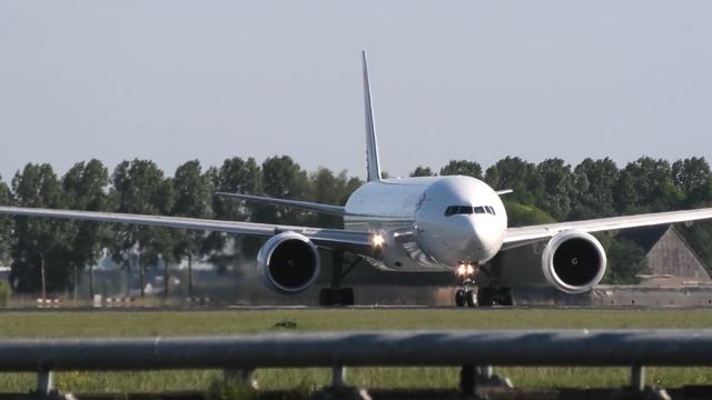 [4K]LATAM Airlines Brasil Boeing 777-300ER (PT-MUE) At Schiphol, Amsterdam смотреть онлайн