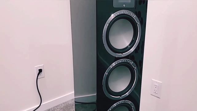 Audiovector QR5 Test Track [Birds - Dominique Fils-Aimé] смотреть онлайн