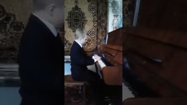 Андантино. Иван Вавилов. смотреть онлайн