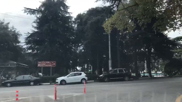 По Ялте на авто. Улицы Киевская, Карла Маркса, Садовая, Кирова. 09.10.21. Крым.Crimea. Yalta. смотреть онлайн