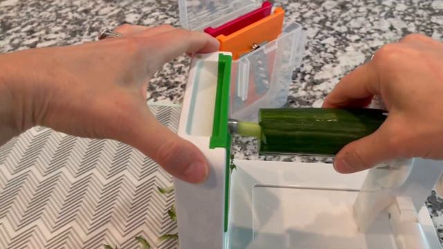 OXO Good Grips 3 Blade Tabletop Spiralizer with StrongHold Suction Review смотреть онлайн