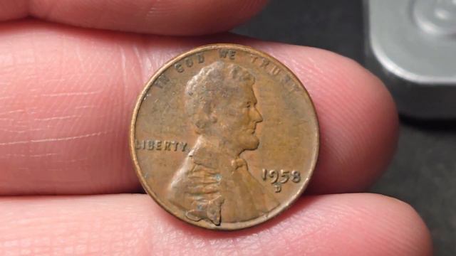 AWESOME FINDS COIN ROLL HUNTING $50 IN PENNIES!!!