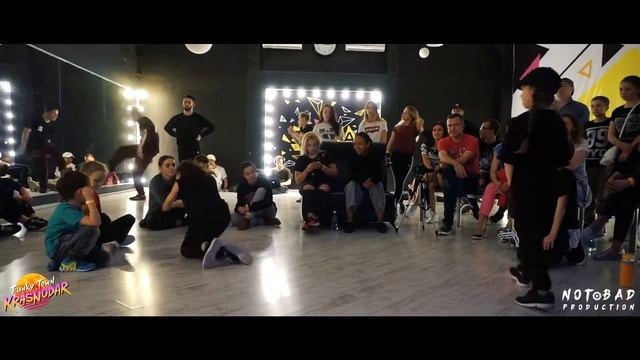 Funky Town Krasnodar | Hip-Hop KIDZ FINAL | Чаплин VS Лилиана смотреть онлайн