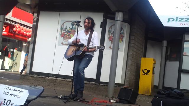 Giovanni Bassano - Ayo Technologie (live) смотреть онлайн