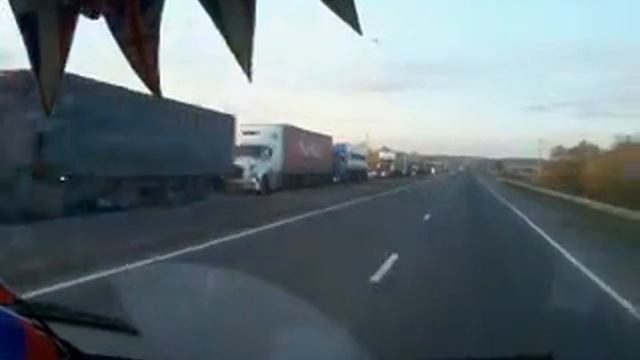 Очередная пробка на М4 смотреть онлайн