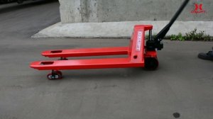 Как пользоваться гидравлической тележкой (рохлей)