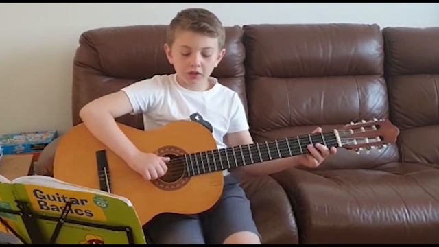 Andy playing SCALY FISH; SWING THE CAT; MELODY'S SONG and UP,DOWN,FLYING AROUND- Guitar Basics смотреть онлайн