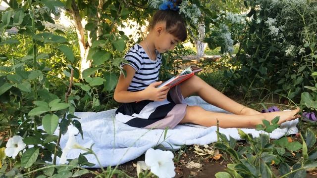 Книжкина неделя "Я и книга" в Россошинской средней школе смотреть онлайн