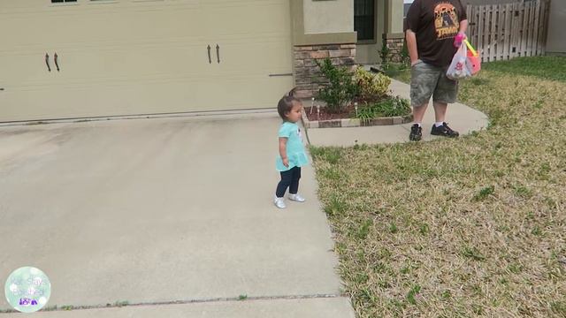 Natalie's First Easter Egg Hunt | Mar 13, 2016 | Kat Stays Polished смотреть онлайн