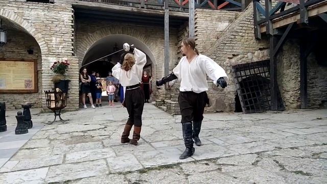 Дуэль на мечах в замке Раквере смотреть онлайн