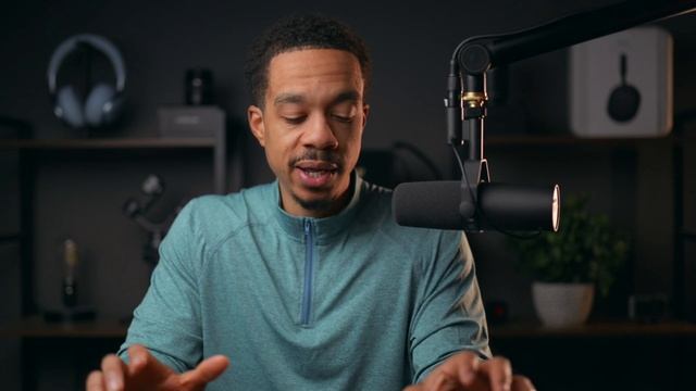 Soundcore Motion 300 VS Bose Soundlink Flex | NEW Portable Speaker King?? смотреть онлайн