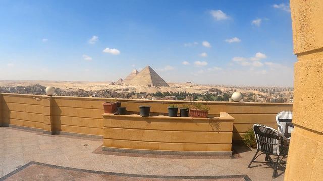 Hotel in Egypt with view to the pyramids ( Gardenia Inn hostel Hotel review) смотреть онлайн