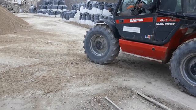 Manitou в работе смотреть онлайн