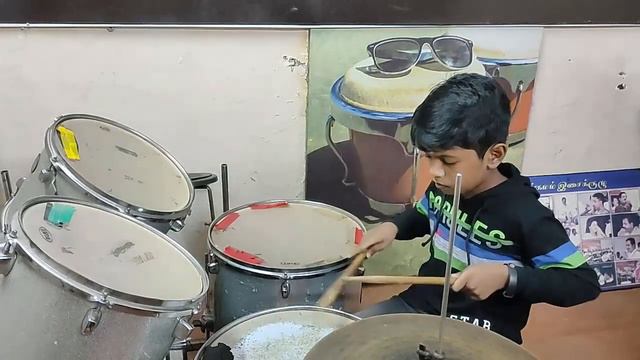 NAAN AUTOKARAN | BAASHA | RAJNI HITS | SPB | DEVA | DEV KRISHNAN | DRUM COVER смотреть онлайн