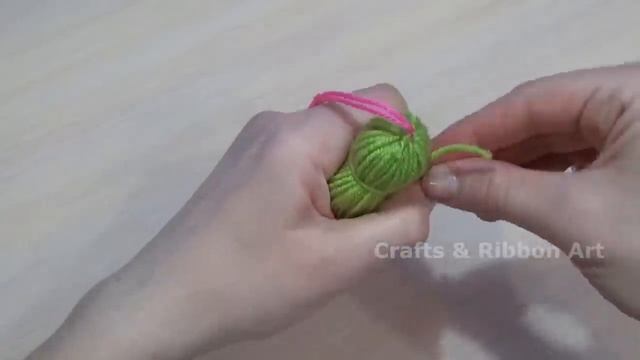 Easy Woolen Flower Making Idea - How to Make Beautiful Flower with Yarn - Amazing Woolen Crafts смотреть онлайн