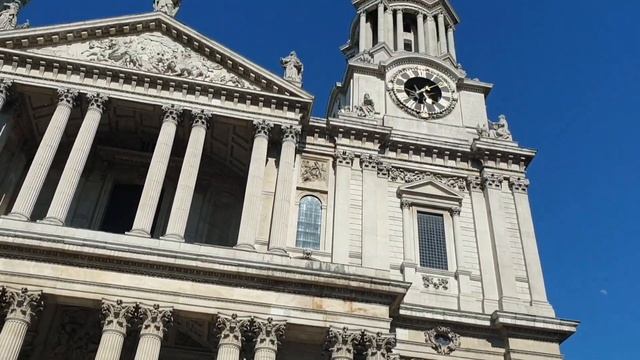 St Paul's Cathedral &Millennium Bridge in London смотреть онлайн