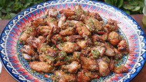 КРЫЛЫШКИ По ИТАЛЬЯНСКИ В КАЗАНЕ НА КОСТРЕ. ENG SUB.