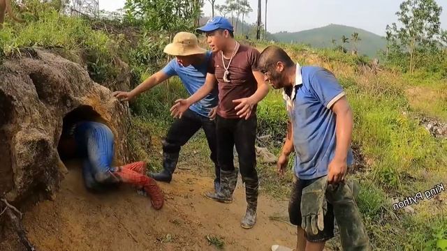 KING PYTHON125 | TOP BEST VIDEO | Spider-Man Who Was Dragged Into a Cave to Eat. by a Giant Python смотреть онлайн